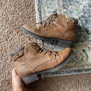 Sporto women’s ankle lace up boots sz 7